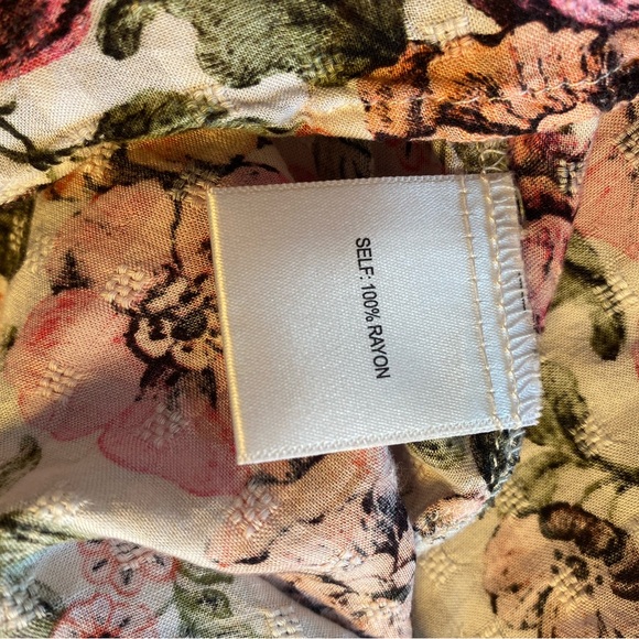 Floral Tiered Blouse - Picture 7 of 8